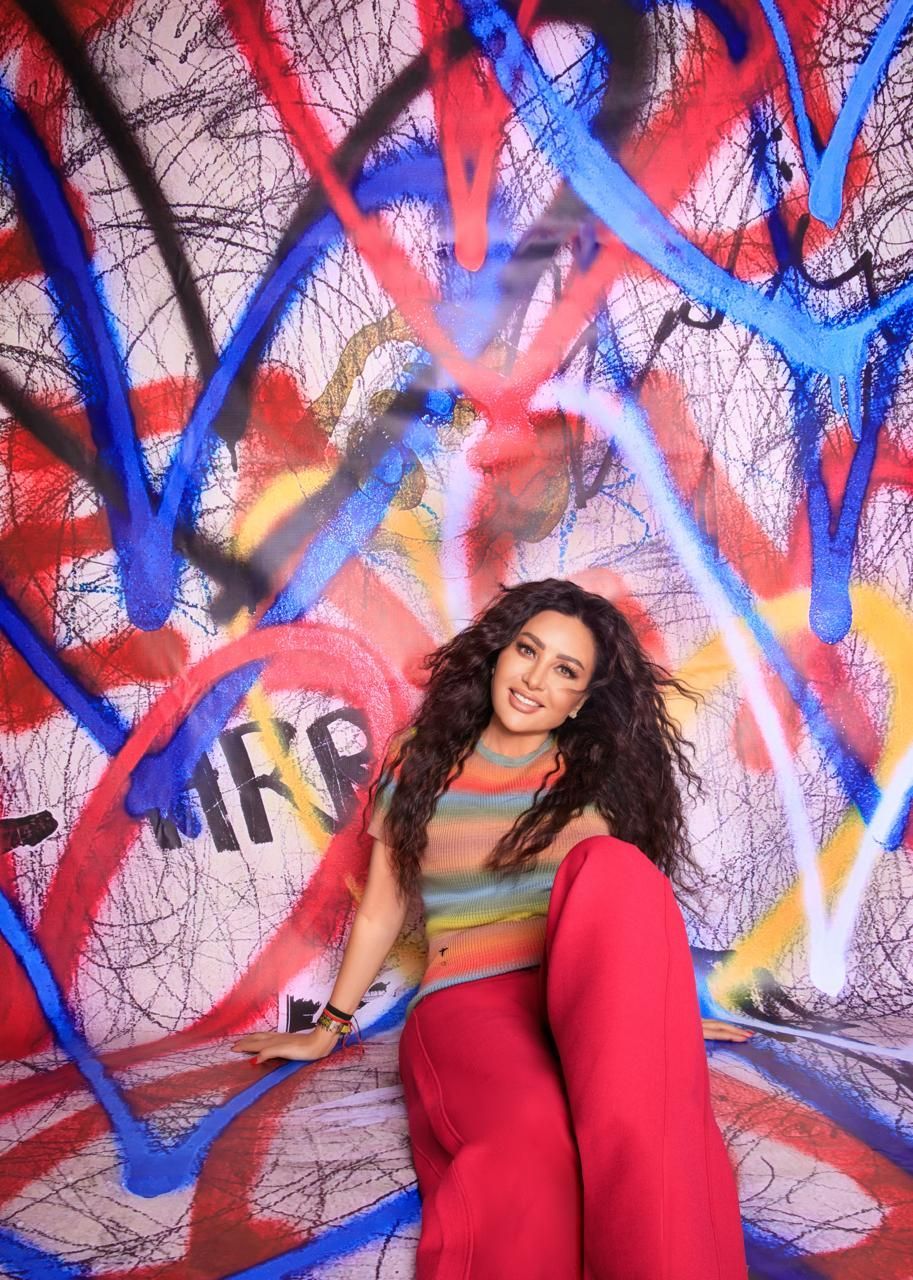الفنانة لطيفة الفنانة لطيفة
