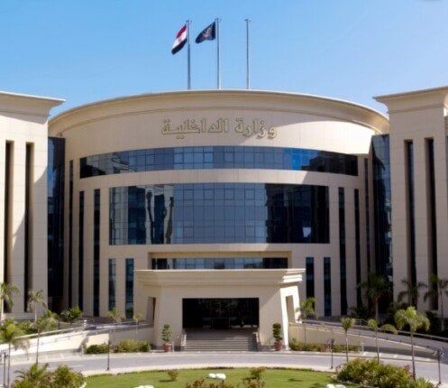 ضبط شخص لقيامه بإدارة كيان تعليمي بدون ترخيص في القاهرة