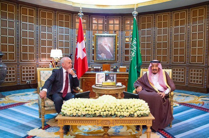 الملك سلمان يبحث مع رئيس سويسرا السبل الكفيلة بتعزيز العلاقات الثنائية