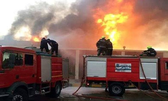 النيران تلتهم مصنع كرتون في الخانكة.. والحماية المدنية تتدخل