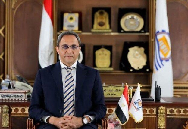 محافظ قنا يستقبل فريق شبكات المرافق بالمنيا لتعزيز التعاون وتبادل الخبرات