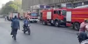 قيادات الشركة المصرية للاتصالات في موقع حريق سنترال رمسيس لمتابعة الحادث - بوابة اخر ساعة