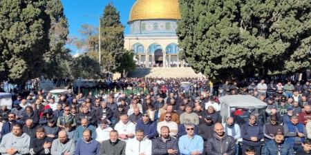 40 ألفا يؤدون صلاة الجمعة في المسجد الأقصى - بوابة اخر ساعة