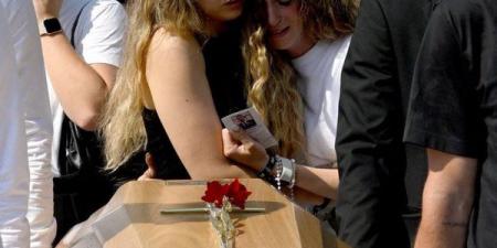 ارقد بسلام يا ديوغو.. انهيار زوجة جوتا خلال مراسم تشييعه (فيديو) - بوابة اخر ساعة