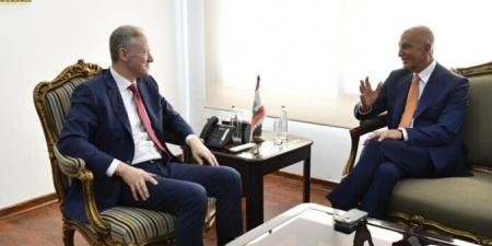 رجي التقى باراك وأطلع منه على أجواء لقاءاته مع المسؤولين اللبنانيين - بوابة اخر ساعة