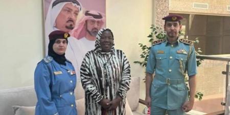 شرطة عجمان تجسّد قيم الإنسانية: مركز مصفوت يستضيف سائحة تعطّلت مركبتها ويؤمّن راحتها حتى استكمال رحلتها - بوابة اخر ساعة