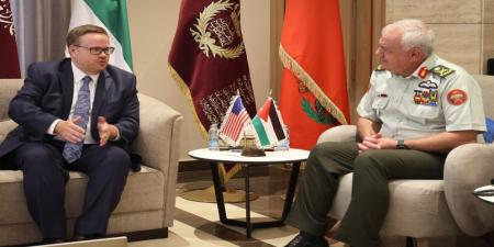 اللواء الركن الحنيطي يستقبل القائم بأعمال السفير الأميركي في عمّان - بوابة اخر ساعة