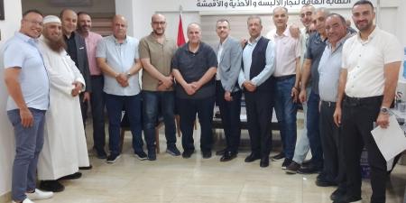 زيارة وفد نقابة تجار الأدوات المنزلية إلى نقابة تجار الألبسة والأحذية والأقمشة - بوابة اخر ساعة