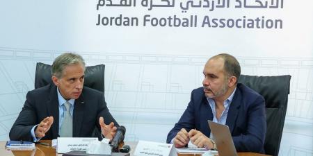 الحكومة تقرر مضاعفة موازنة اتحاد كرة القدم اعتبارا من العام المقبل - بوابة اخر ساعة