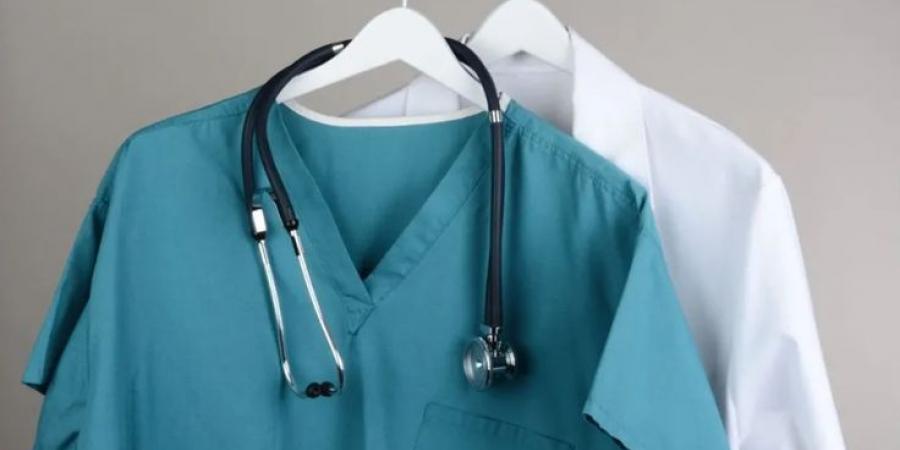 قرارات حكومية جديدة بتنظيم المهن الطبيَّة والصحيَّة - بوابة اخر ساعة