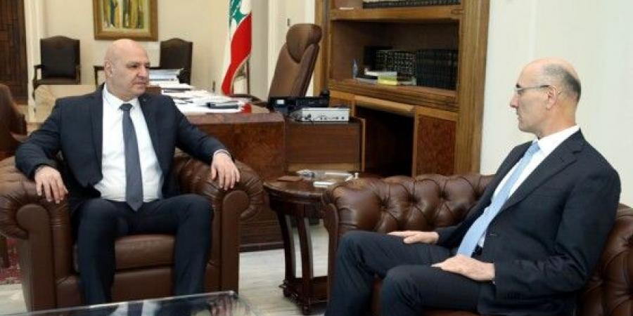 الرئيس عون عرض مع الحجار الاوضاع الامنية في البلاد وعمل المديريات التابعة لوزارة الداخلية - بوابة اخر ساعة