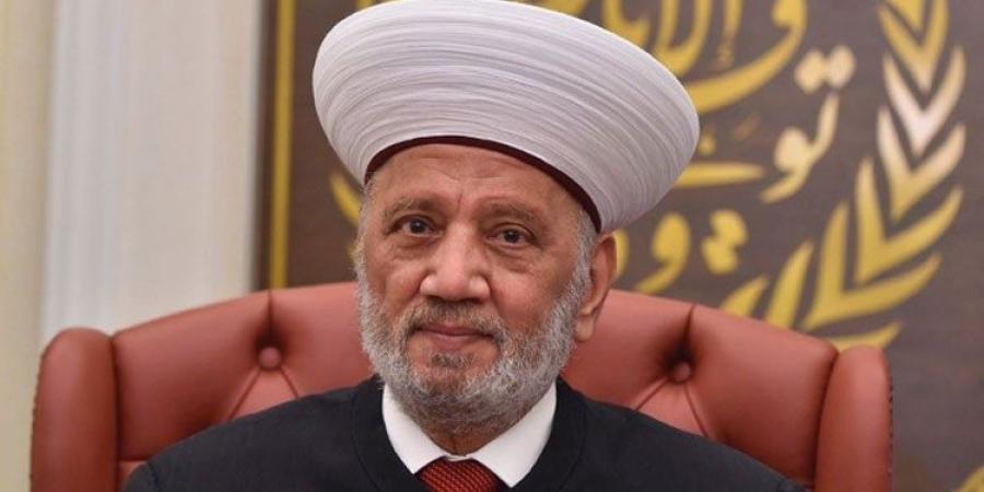 دريان منح الشرع وسام دار الفتوى: الأمل أن نستقر ونبني معًا ولا خلاص للبنان إلا بالتعاون مع عمقه العربي - بوابة اخر ساعة
