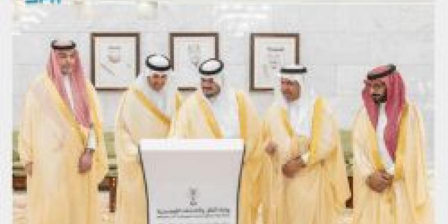نائب أمير الرياض يدشّن 6 مشاريع طرق جديدة بطول 112 كم وبتكلفة 380 مليون ريال - بوابة اخر ساعة