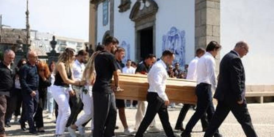 موقف نبيل من مانشستر يونايتد تجاه لاعبيه بعد وفاة جوتا - بوابة اخر ساعة