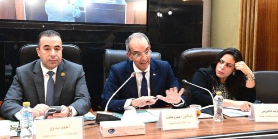 وزير الاتصالات: الخدمات البنكية وبيانات شركات المحمول الأربعة عادت بالفعل - بوابة اخر ساعة