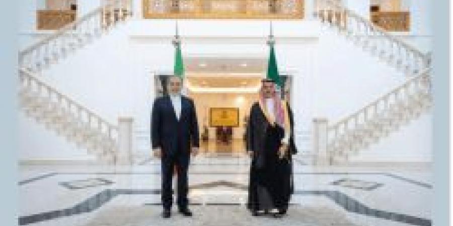 وزير الخارجية السعودي يستقبل نظيره الإيراني في مكة المكرمة - بوابة اخر ساعة