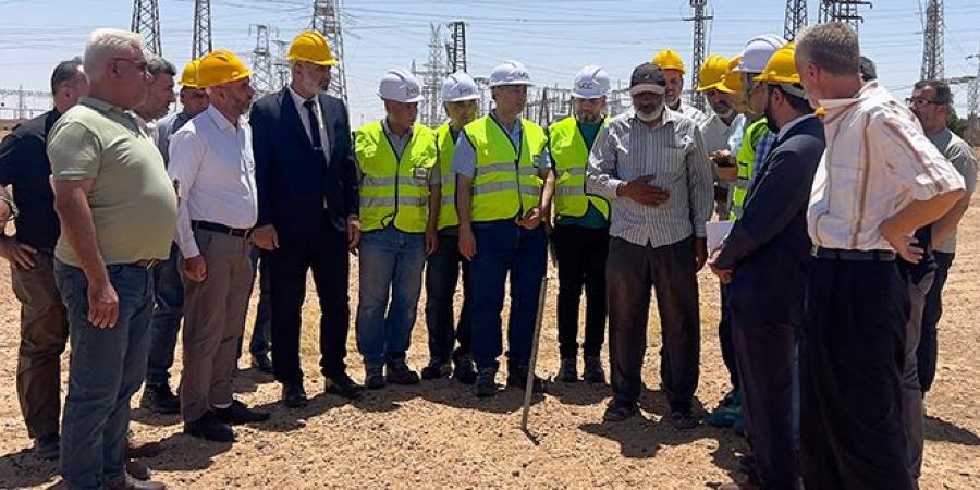 شركة Ucc الدولية تتسلم موقع إقامة محطتين كهروضوئية وحرارية في دير الزور - بوابة اخر ساعة