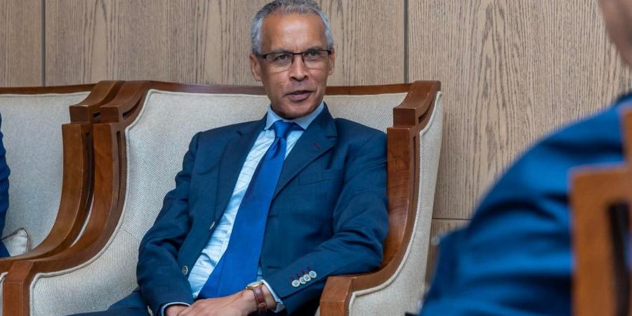 المشير حفتر يبحث مع السفير الفرنسي الأزمة الليبية ودور باريس في مشاريع الإعمار - بوابة اخر ساعة