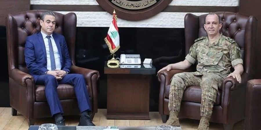 قائد الجيش بحث مع صحناوي بالأوضاع العامة في البلاد واستقبل رئيس الطائفة الكلدانية - بوابة اخر ساعة