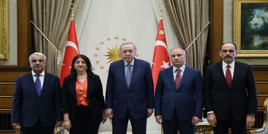 إردوغان يلتقي وفد حزب مؤيد للأكراد في "مرحلة جديدة" من التقارب - بوابة اخر ساعة